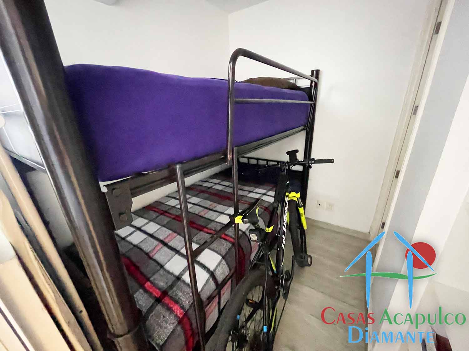 Maralago C 202 - Lavandería y cuarto de servicio antes de Otis 3